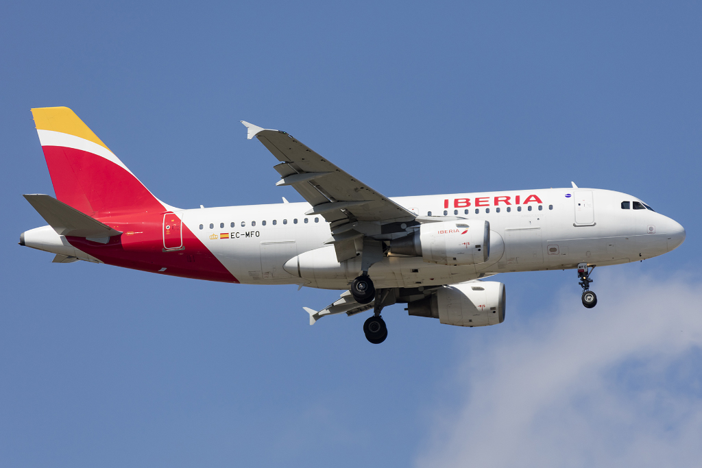 Iberia, EC-MFO, Airbus, A319-111, 20.09.2015, BCN, Barcelona, Spain 




