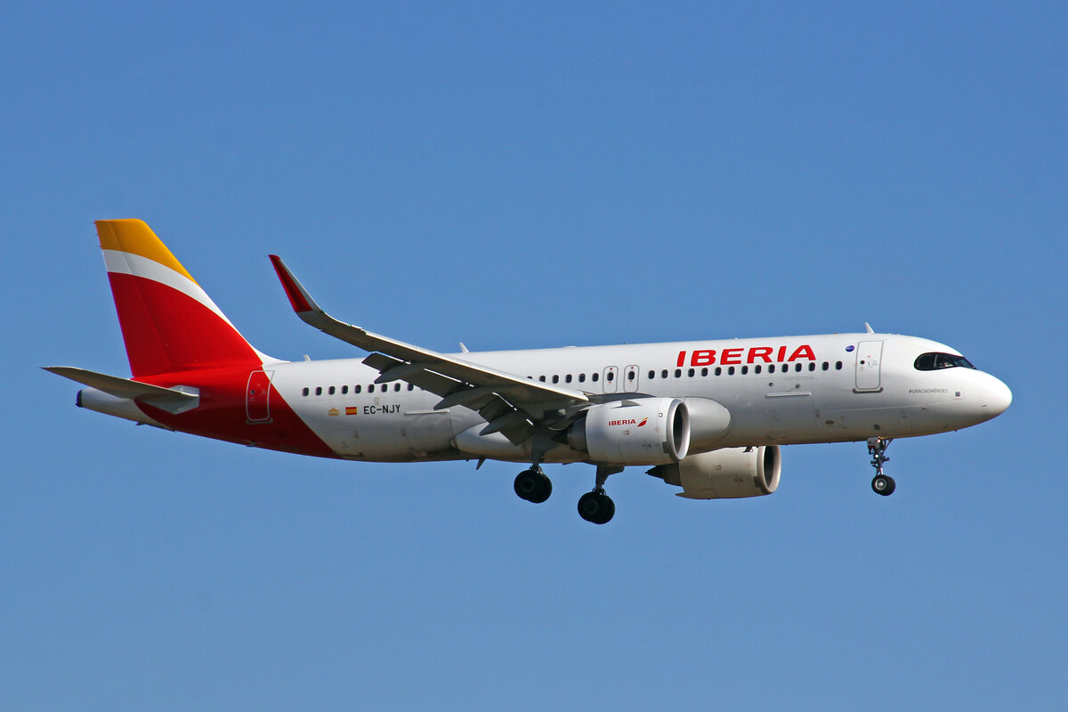 Iberia, EC-NJY, Airbus A320-251N, msn: 10135,  #Graciasheroes , 27.Februar 2022, ZRH Zürich, Switzerland.