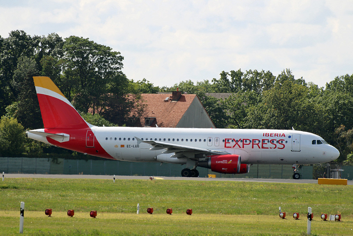Iberia Express, Airbus A 320-214, EC-LUD, TXL, 19.09.2019