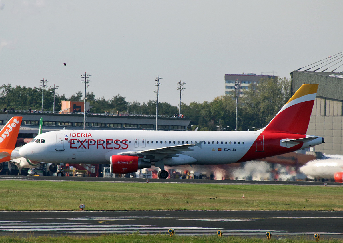 Iberia Express, Airbus A 320-214, EC-LUD, TXL, 06.10.2019