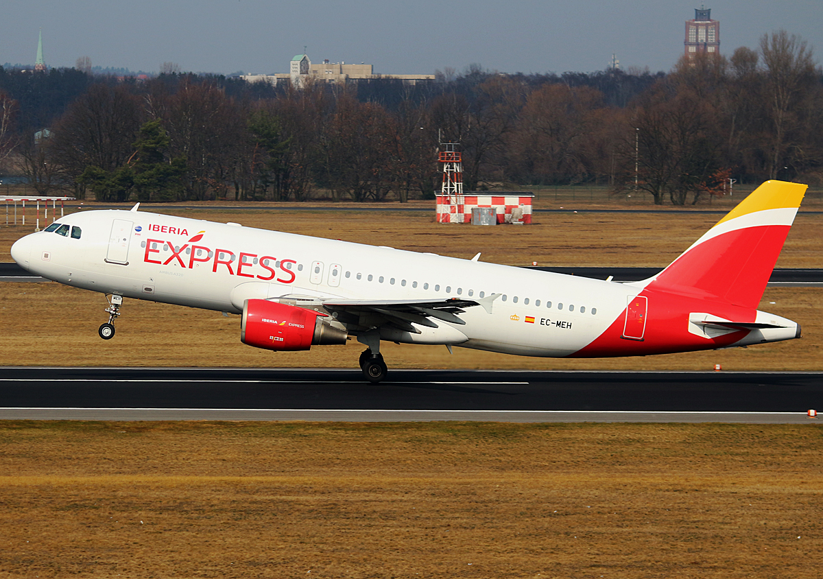 Iberia Express, Airbus A 320-214, EC-MEH, TXL, 08.03.2016