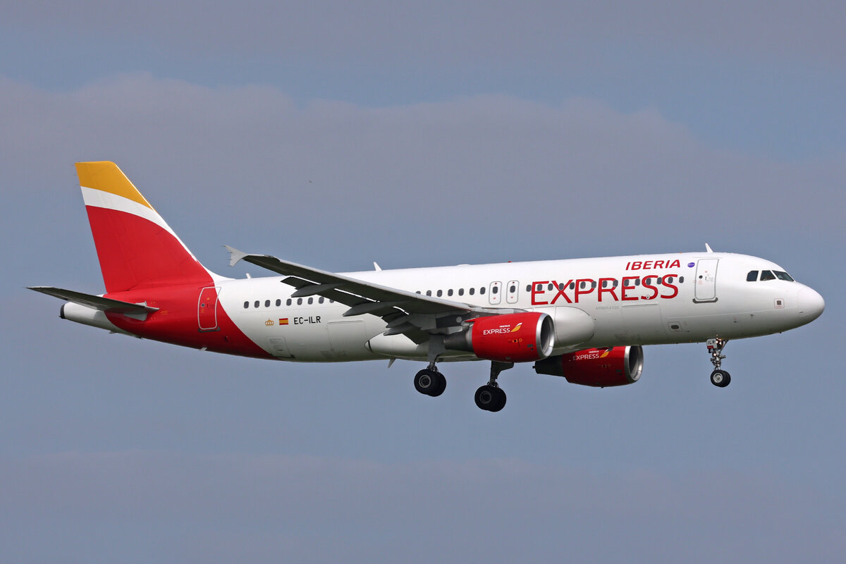 Iberia Express, EC-ILR, Airbus A320-214, msn: 1793,  San Juan De La Pena , 18.Mai 2023, AMS Amsterdam, Netherlands.