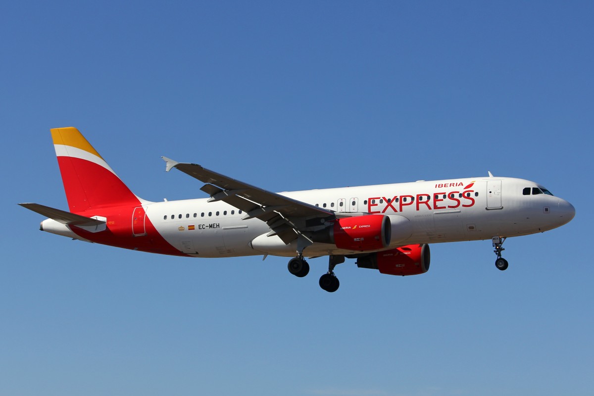 Iberia Express, EC-MEH, Airbus A320-214, 17.September 2015, ACE Lanzarote, Spain.