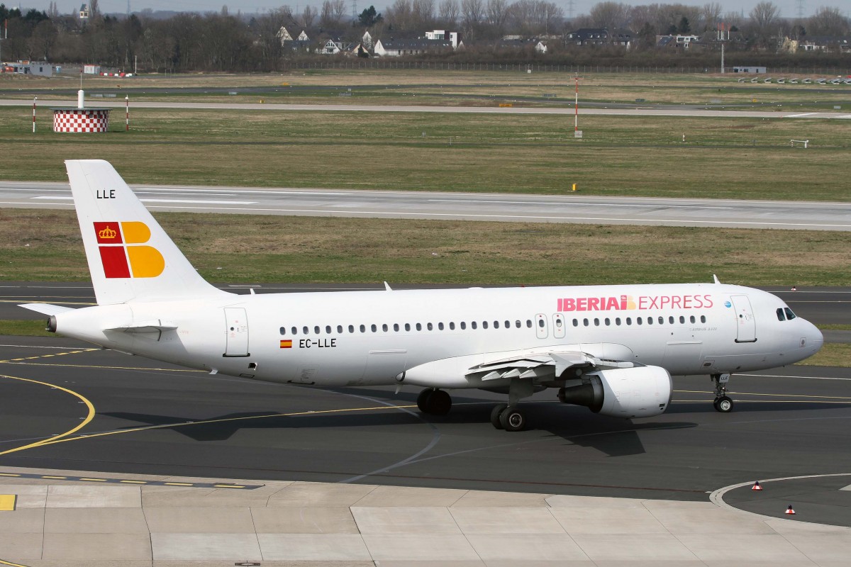Iberia Express (I2/IBS), EC-LLE, Airbus, A 320-214, 03.04.2015, DUS-EDDL, Düsseldorf, Germany