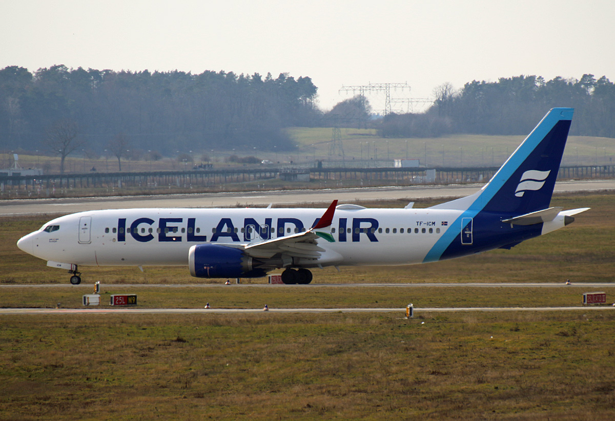 Icelandair, Boeing B 737 MAX 8, TF-ICM, BER, 18.03.2023