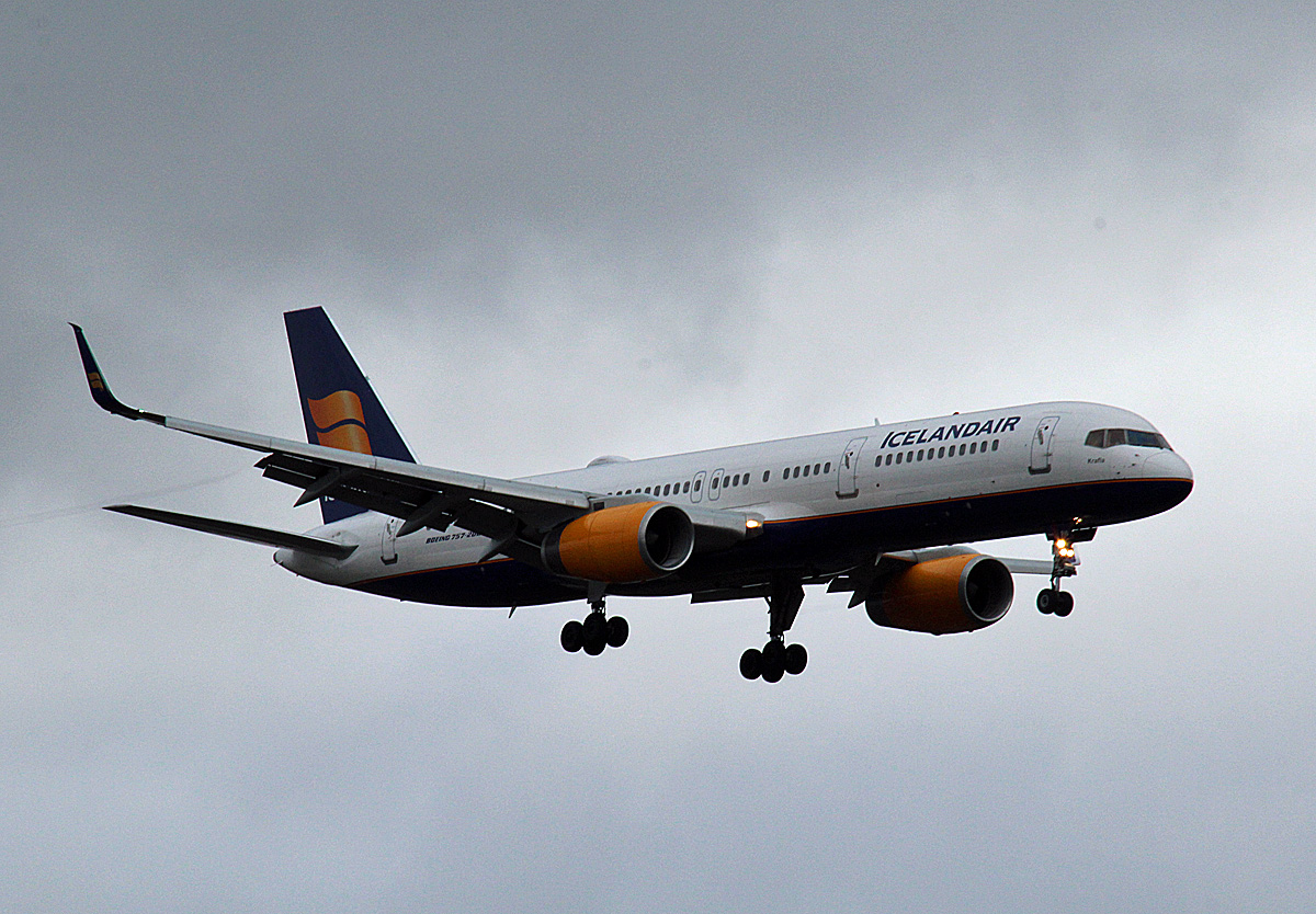 Icelandair, Boeing B 757-208, TF-FIO, TXL, 19.11.2017