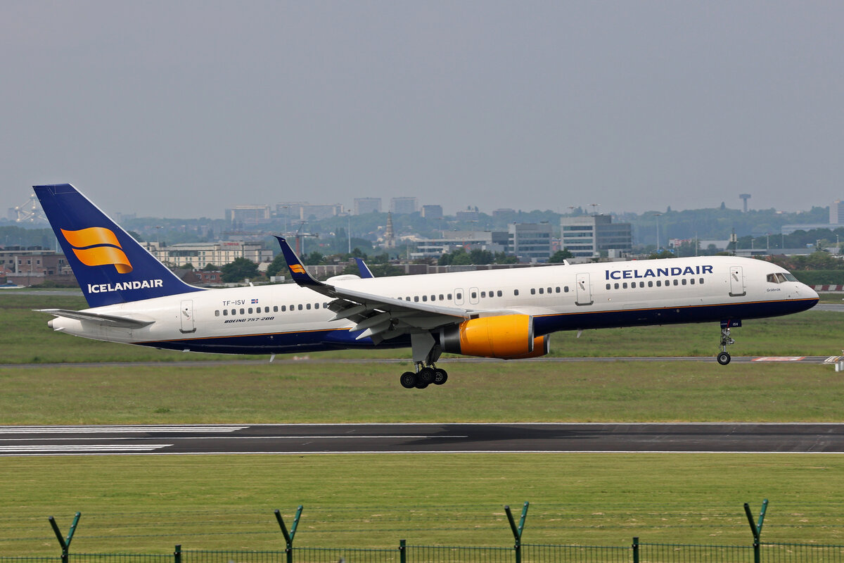 Icelandair, TF-ISV, Boeing B757-256, msn: 26247/860,  Grabrok , 21.Mai 2023, BRU Brüssel, Belgium.