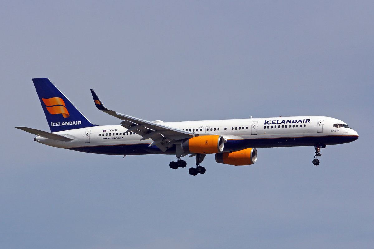 Icelandair, TF-ISZ, Boeing 757-223 WL, msn: 24600/357, Eiriksjökull , 14.April 2018, ZRH Zürich, Switzerland.