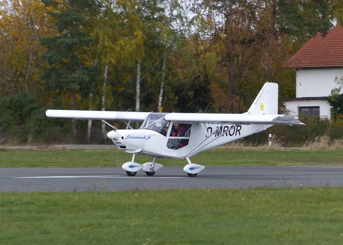 I.C.P. Savannah S, D-MROR, vom Sky Motion Team, am Abflugpunkt Piste 24 in Gera (EDAJ) am 29.10.2016