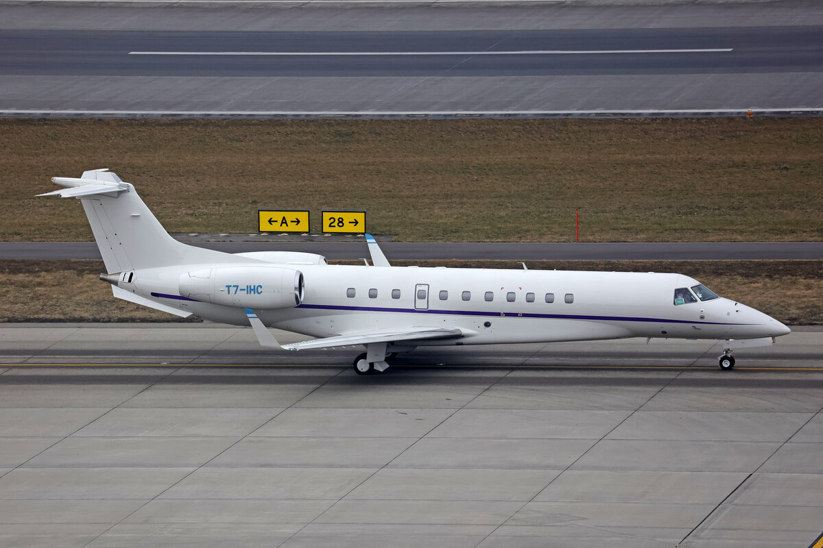 IHC Capital Holding LLC, T7-IHC, Embraer Legacy 650, msn: 14501191, 23.Januar 2026, ZRH Zürich, Switzerland.