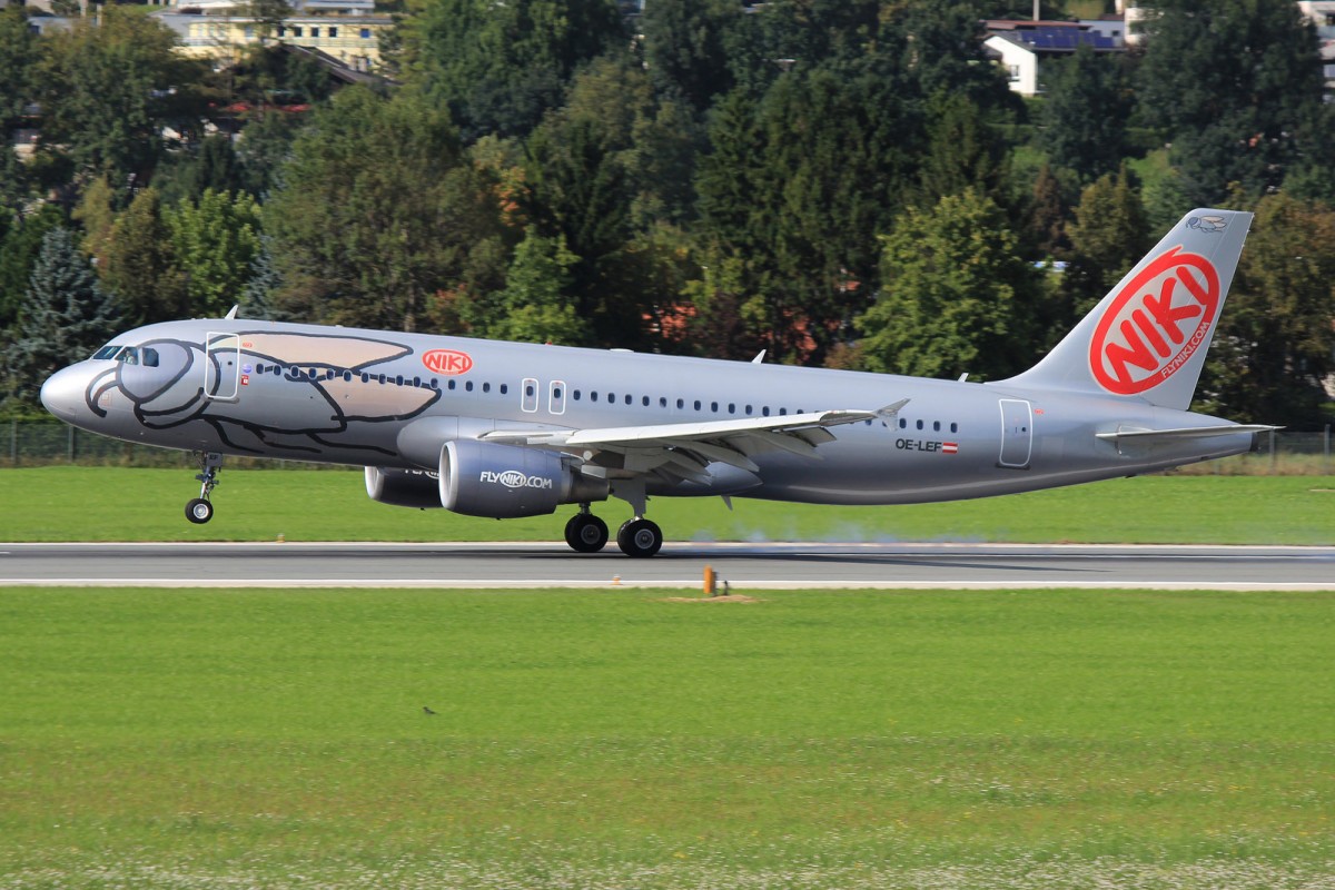 INN Innsbruck-Kranebitten, Austria, Niki Airbus A320 OE-LEF, 6.9.2014, Landung auf Runway 26 von Palma de Mallorca