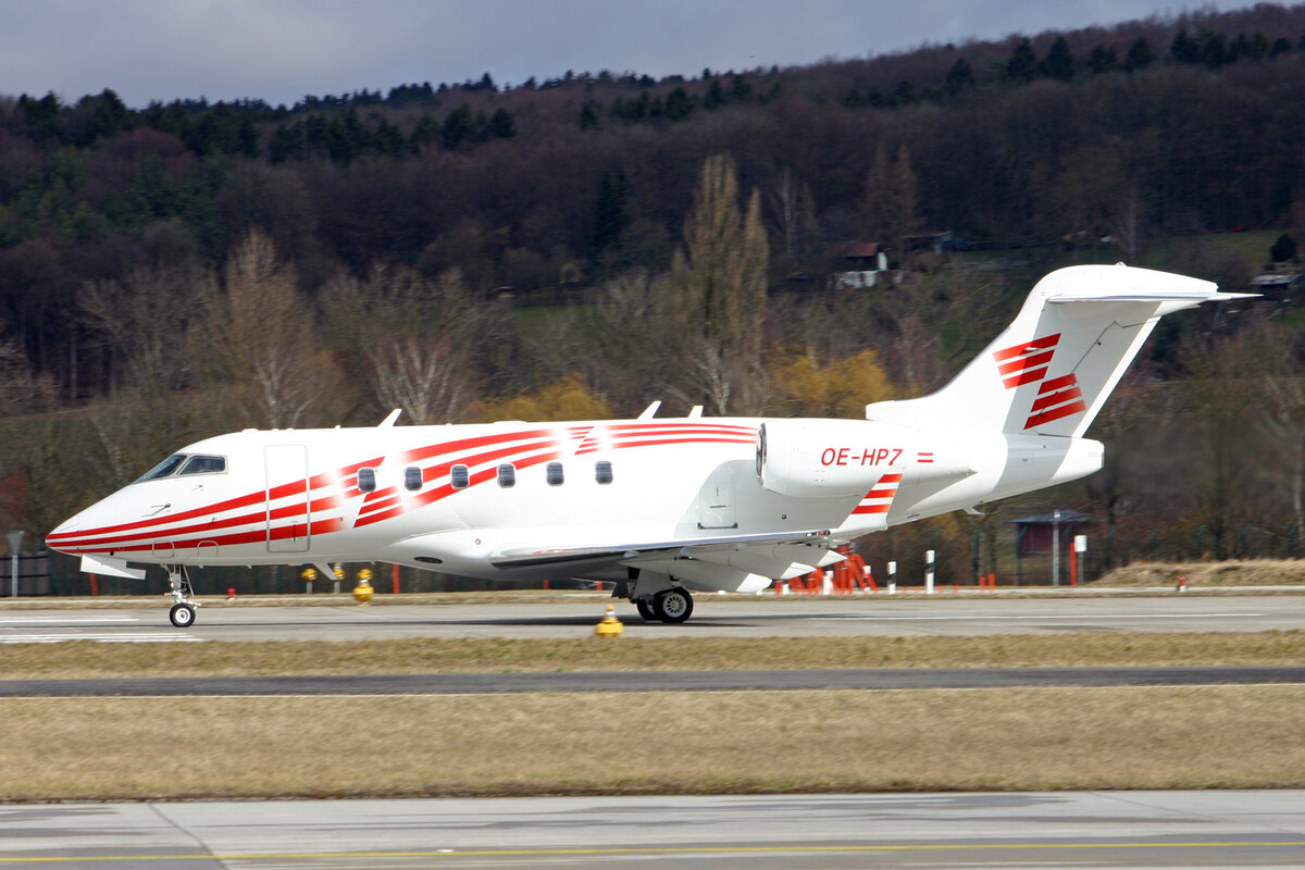 International Jet Management GmbH, OE-HPZ, Bombardier Challenger 300, msn: 20047, 25.März 2006, ZRH Zürich, Switzerland.