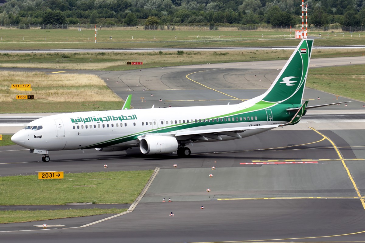 Iraqi Airways YI-AST rollt nach der Landung zum Gate in Düsseldorf 7.7.2015