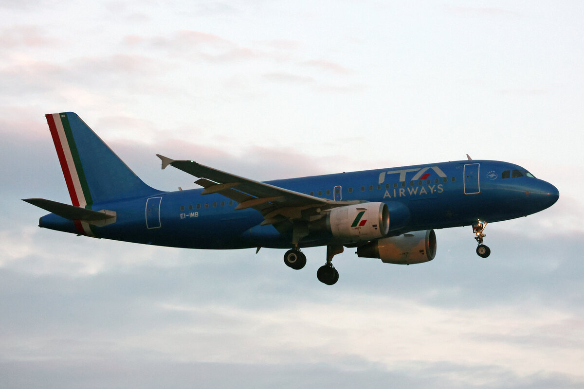 ITA Airways, EI-IMB, Airbus A319-112, msn: 2033,  Gino Bartali , 03.Juli 2023, LHR London Heathrow, United Kingdom.
