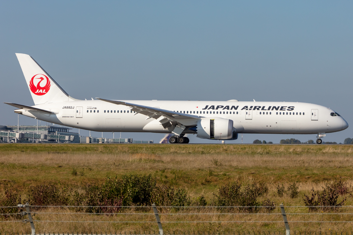 JAL, JA882J, Boeing, B787-9, 09.10.2021, CDG, Paris, France