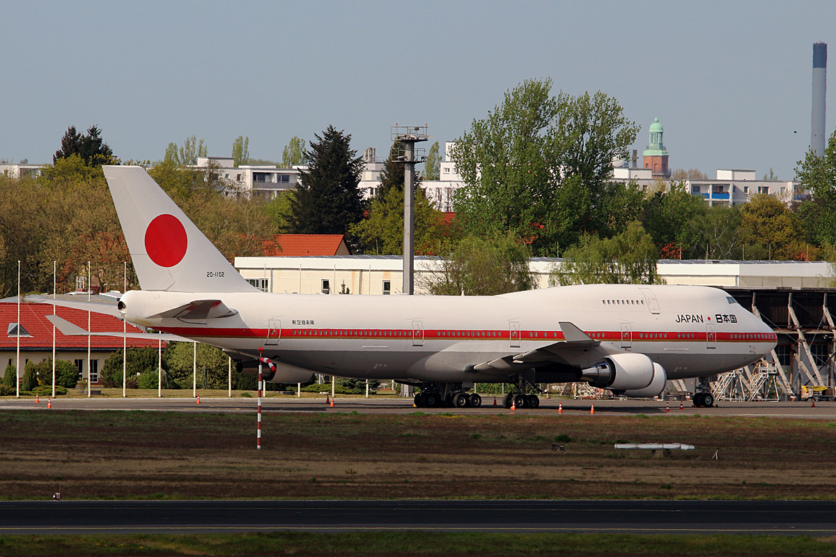 Japan Air Force, Boeing B 747-47C, 20-1102, TXL, 04.05.2016