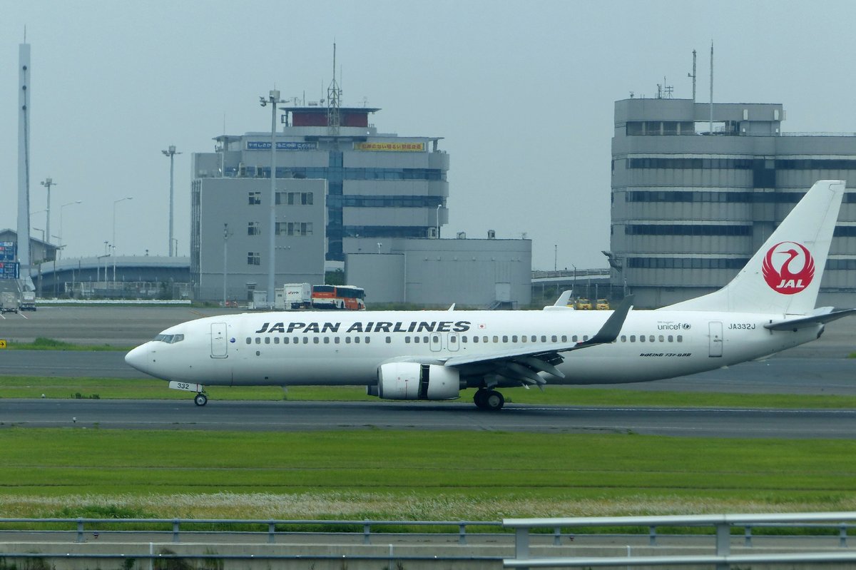 Japan Airlines (JAL), JA332J, Boeing 737-800, Tokyo International Airport (HND), 28.5.2016