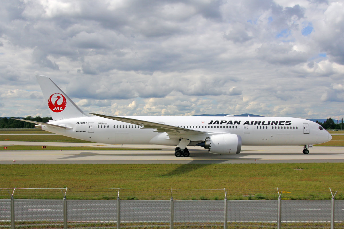 Japan Airways, JA868J, Boeing 787-9, 20.Mai 2017, FRA Frankfurt am Main, Germany.