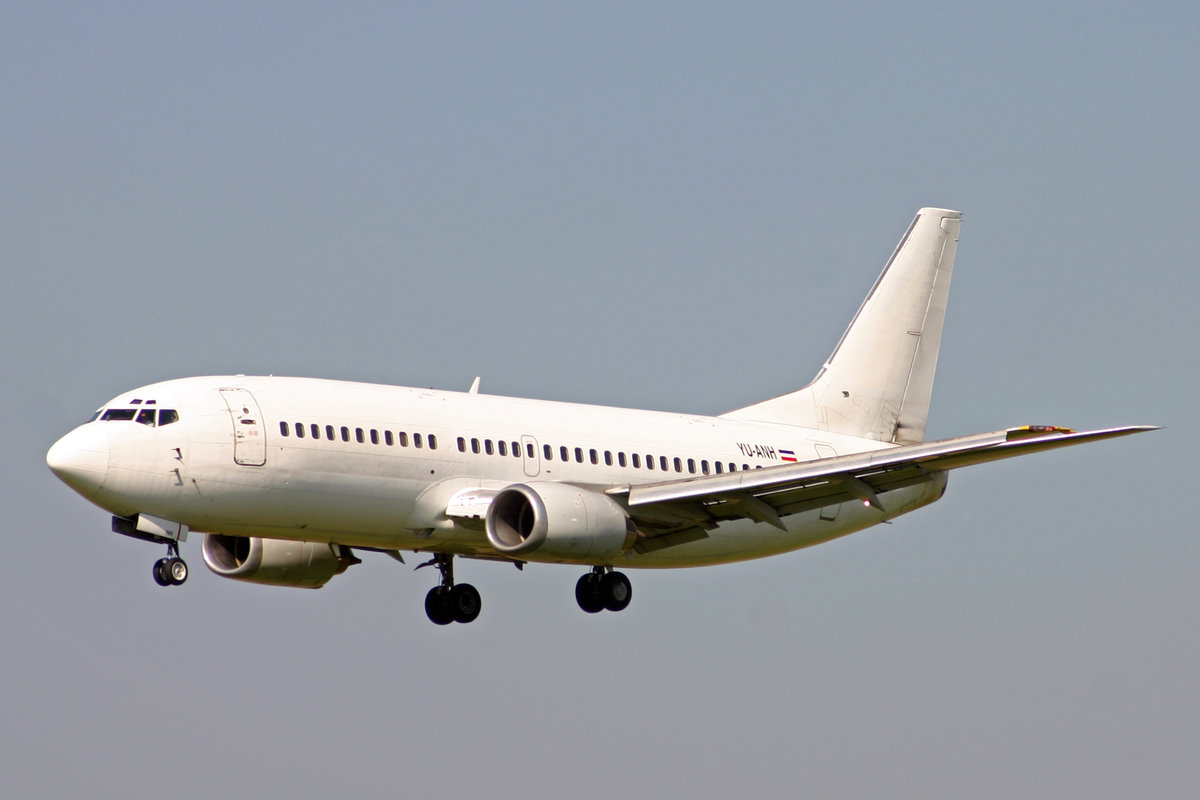 JAT Airways, YU-ANH, Boeing 737-3H9, msn: 23415/1171, 12.August 2005, ZRH Zürich, Switzerland.