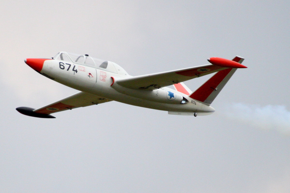 Jetmodell Fouga-Magister im Flug während der JetPower-Messe 2016 auf dem Flugplatz Bengener Heide in Bad Neuenahr-Ahrweiler. Aufnahmedatum: 17.09.2016