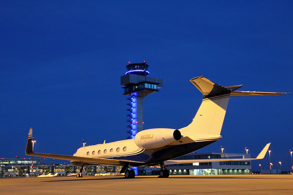 Johnson & Johnson, G550, N600J, SXF/BER, Spottertour, 12.10.2017