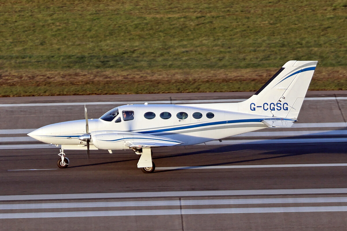 J.R. Shannon, G-CGSG, Cessna 421C Golden Eagle 3, msn: 421C1055, 29.November 2025, ZRH Zürich, Switzerland.