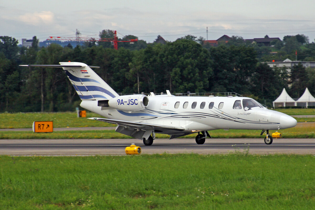 Jung Sky, 9A-JSC, Cessna 525A Citation Jet CJ2, msn: 525A0049, 11.Juli 2021, ZRH Zürich, Switzerland.