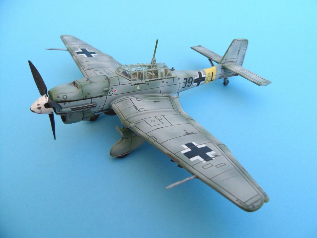 Junkers Ju 87B-2 von Unimax in 1:72