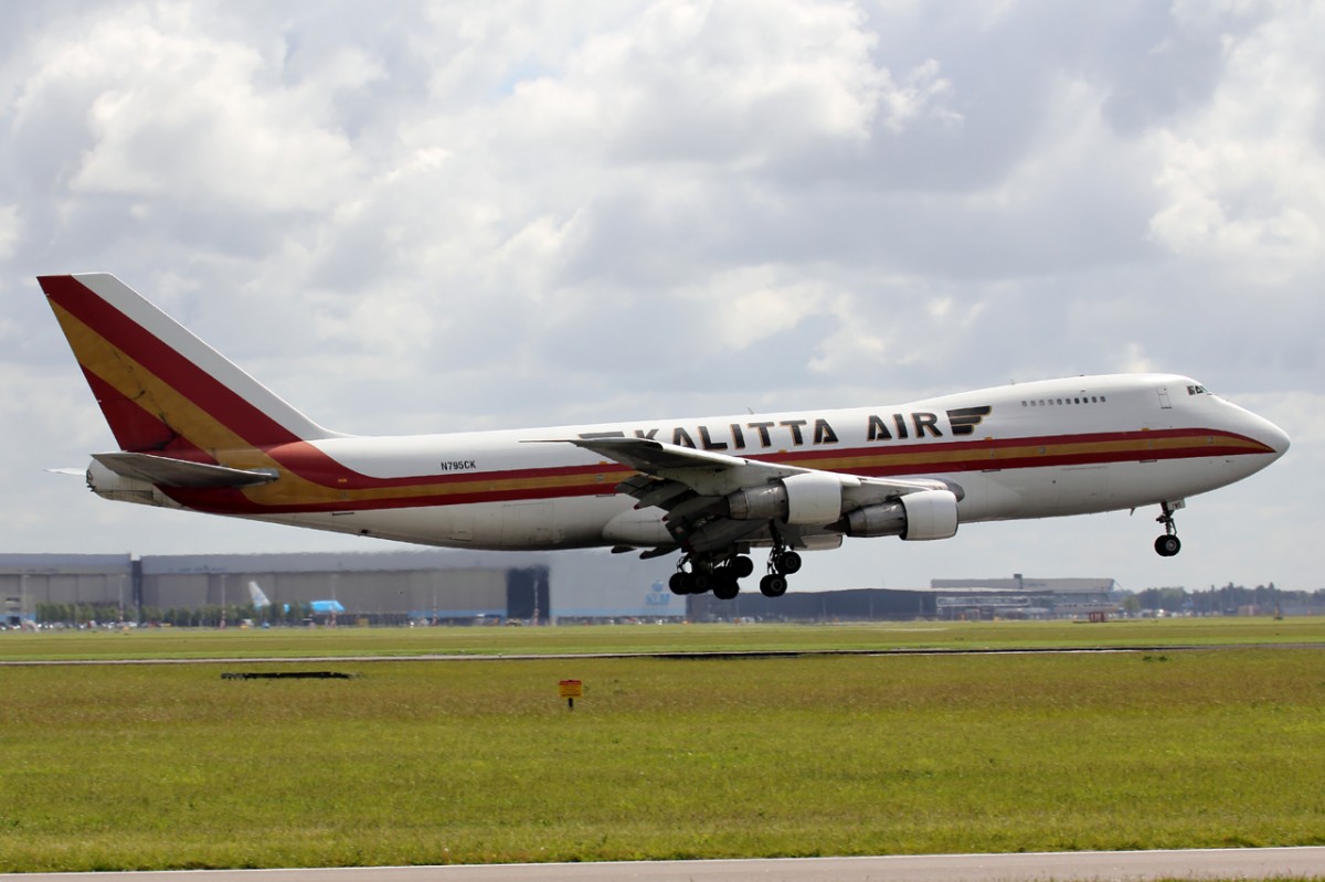 Kalitta Air N795CK bei der Landung in Amsterdam 20.5.2015