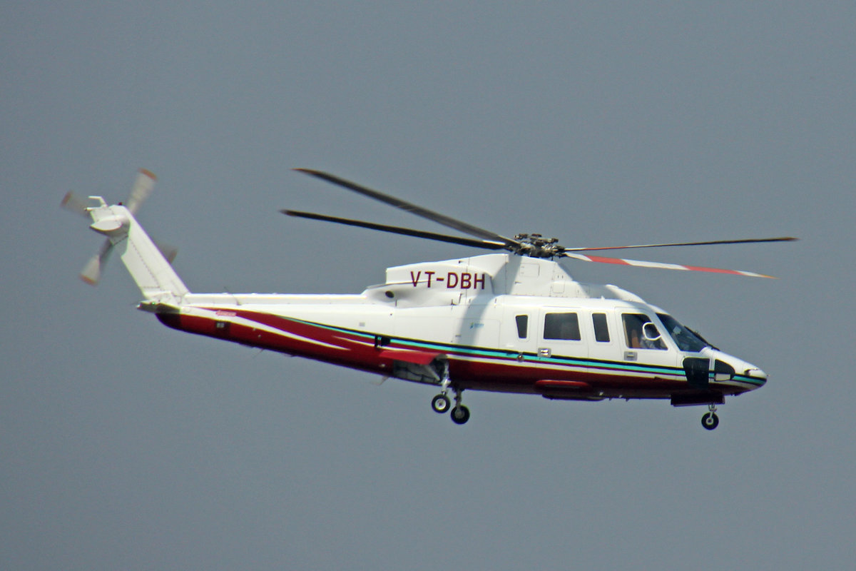 Keystone Helicopter Corp, VT-DBH, Sikorsky S-76C, 03.März 2017, VNS Varanasi, India.
