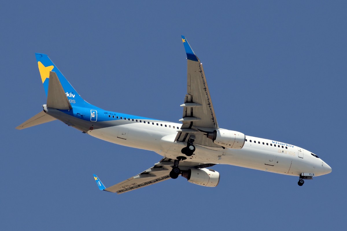 Kharkiv Airlines UR-CLS beim Landeanflug in Sharm El Sheik 16.10.2014
