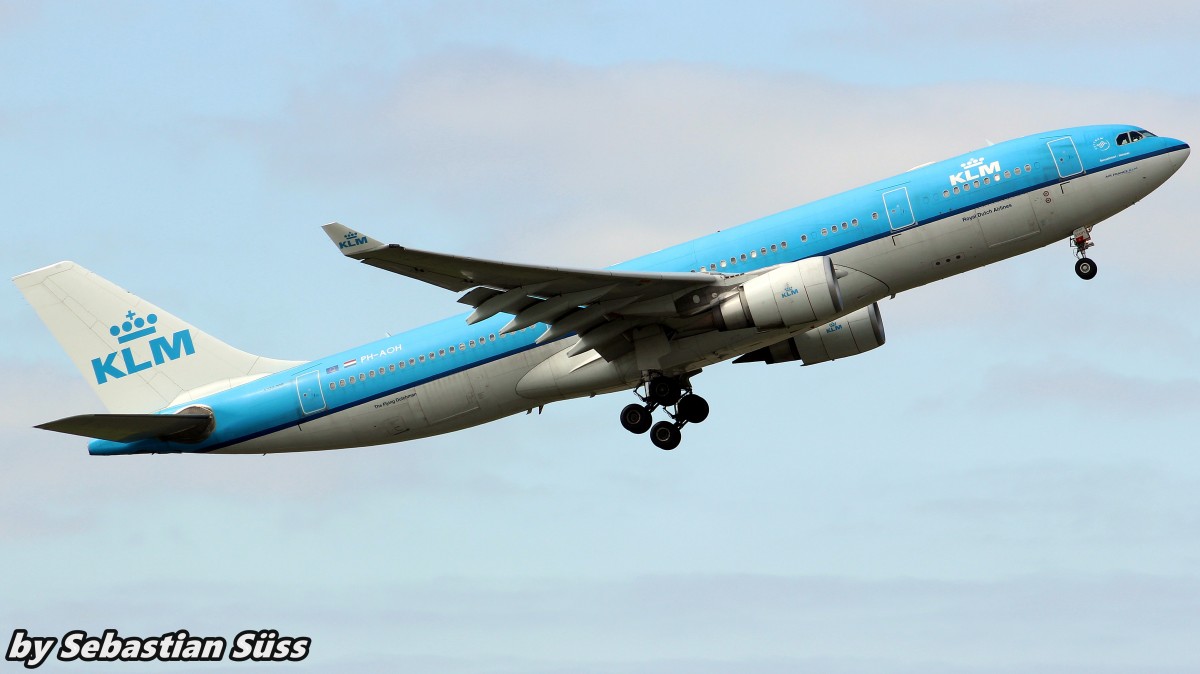 KLM A330-202 PH-AOH @ Amsterdam Airport Schiphol. 17.5.15