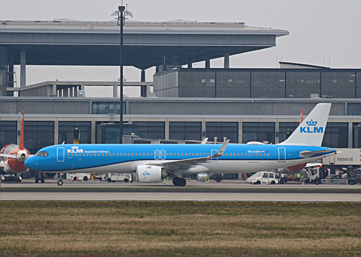 KLM, Airbus A 321-252NX, PH-AXM, BER, 12.04.2026