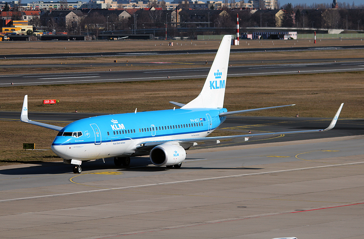 KLM B 737-7K2 PH-BGT bei der Ankunft in Berlin-Tegel am 08.03.2014