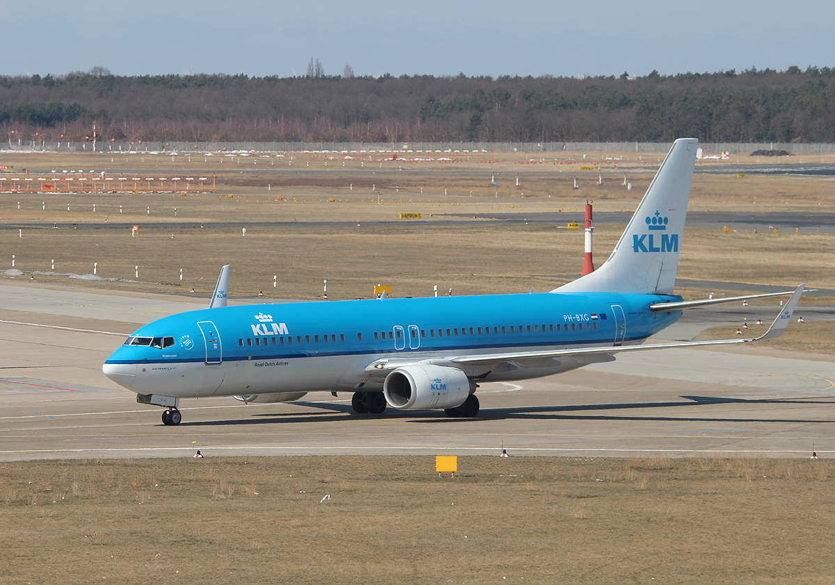 KLM B 737-8K2 PH-BXG bei der Ankunft in Berlin-Tegel am 07.04.2013