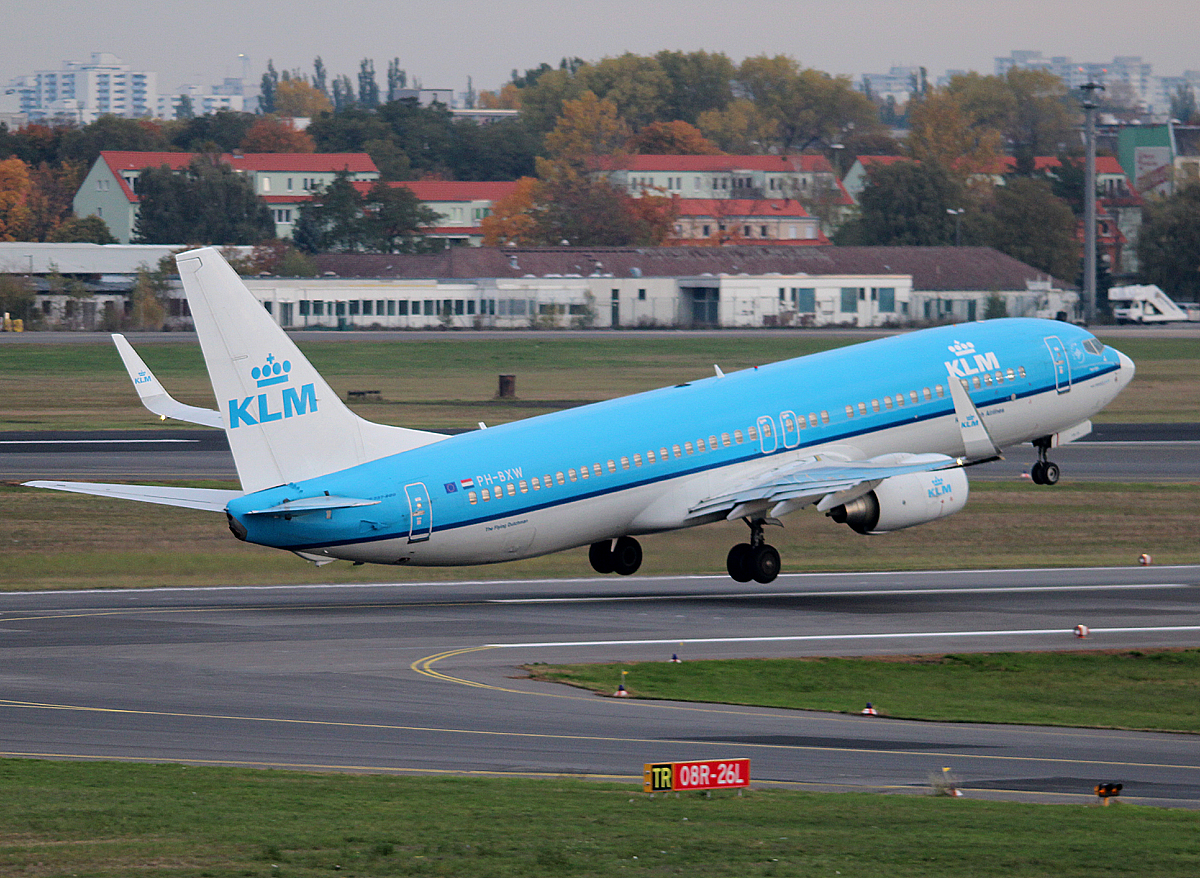 KLM B 737-8K2 PH-BXW beim Start in Berlin-Tegel am 19.10.2013