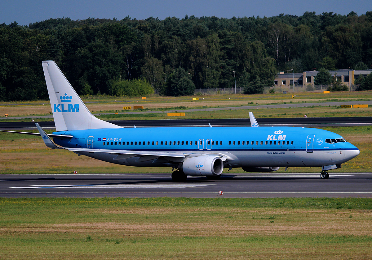 KLM B 737-8K2 PH-BXW beim Start in Berlin-Tegel am 11.07.2014
