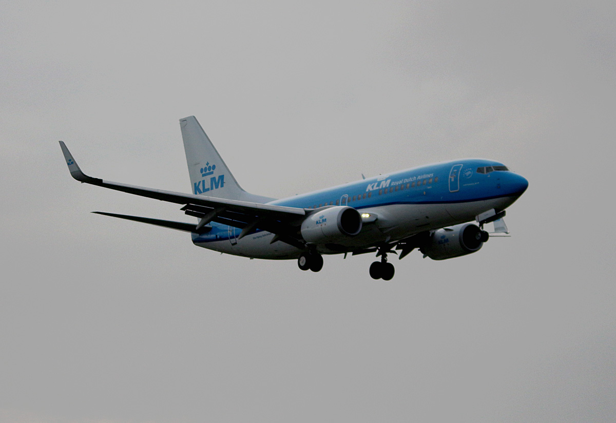 KLM, Boeing B 737-7K2, PH-BGI, TXL, 03.10.2017