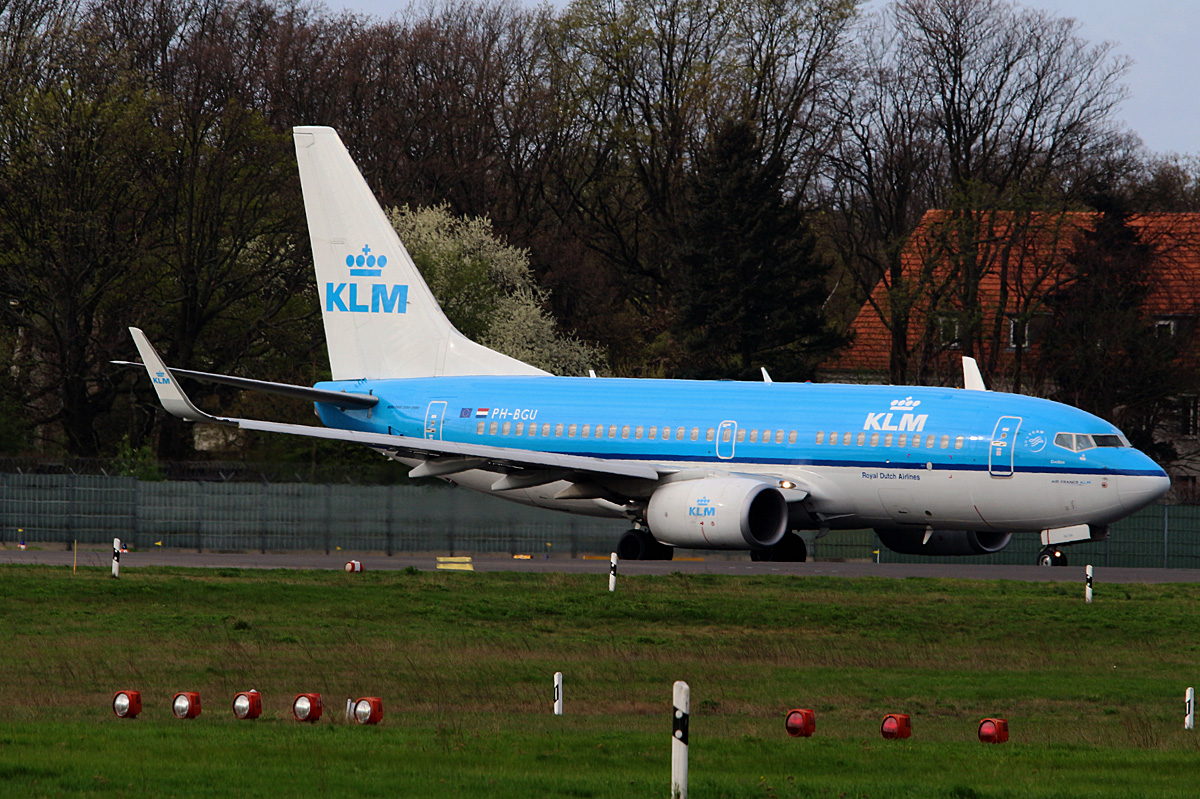 KLM, Boeing B 737-7K2, PH-BGU, TXL, 14.04.2017