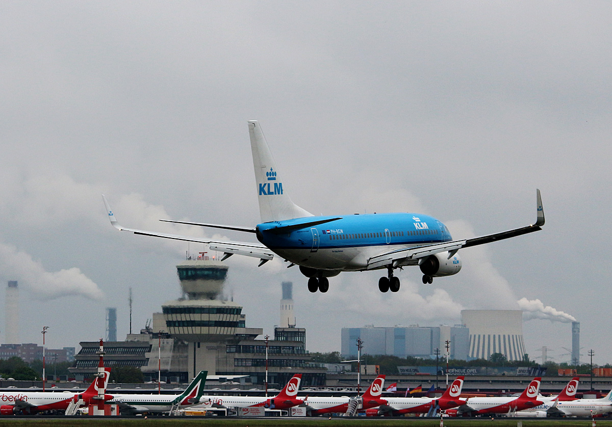KLM, Boeing B 737-7K2, PH-BGW, TXL, 07.05.2017