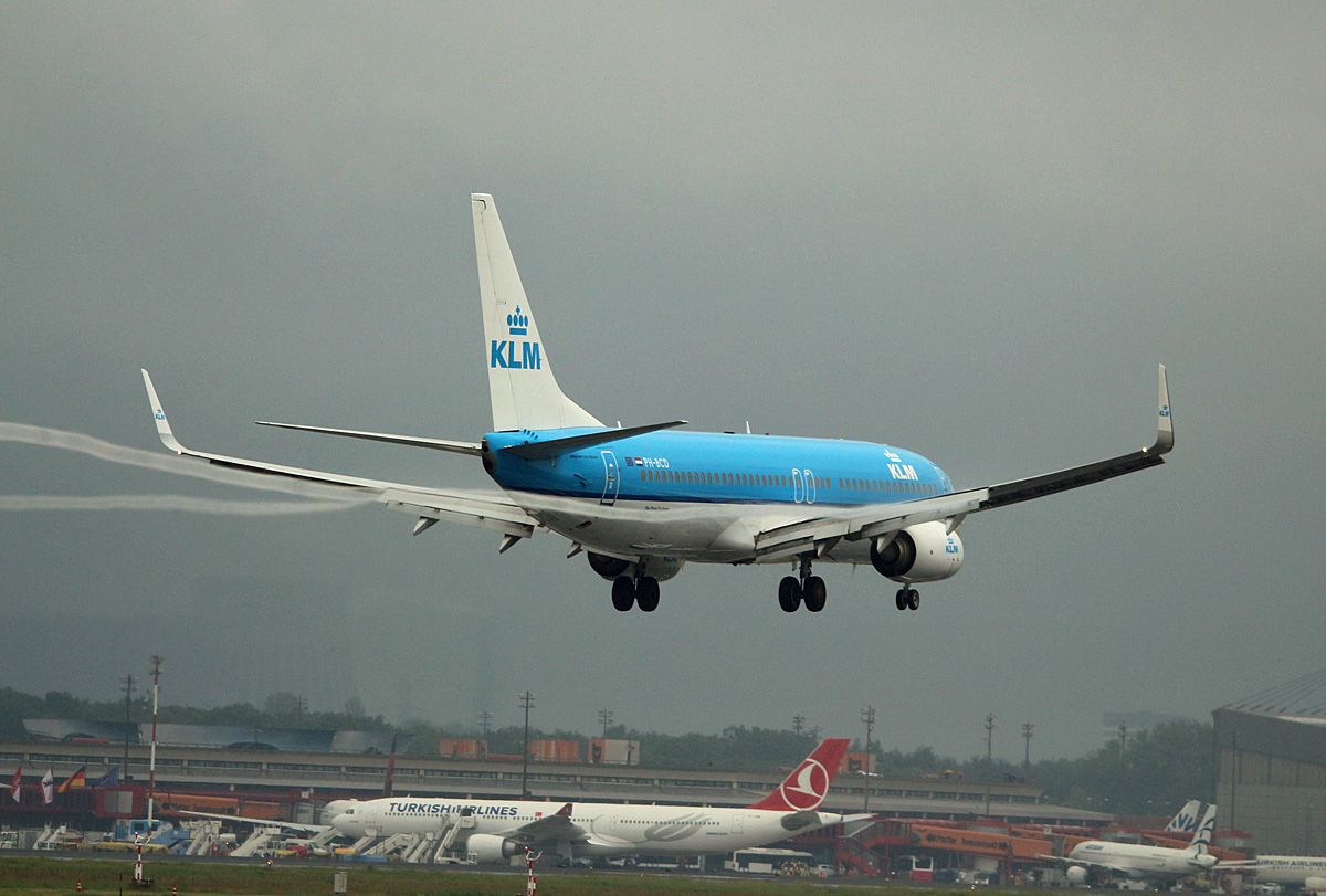 KLM, Boeing B 737-8K2, PH-BCD, TXL, 04.06.2017