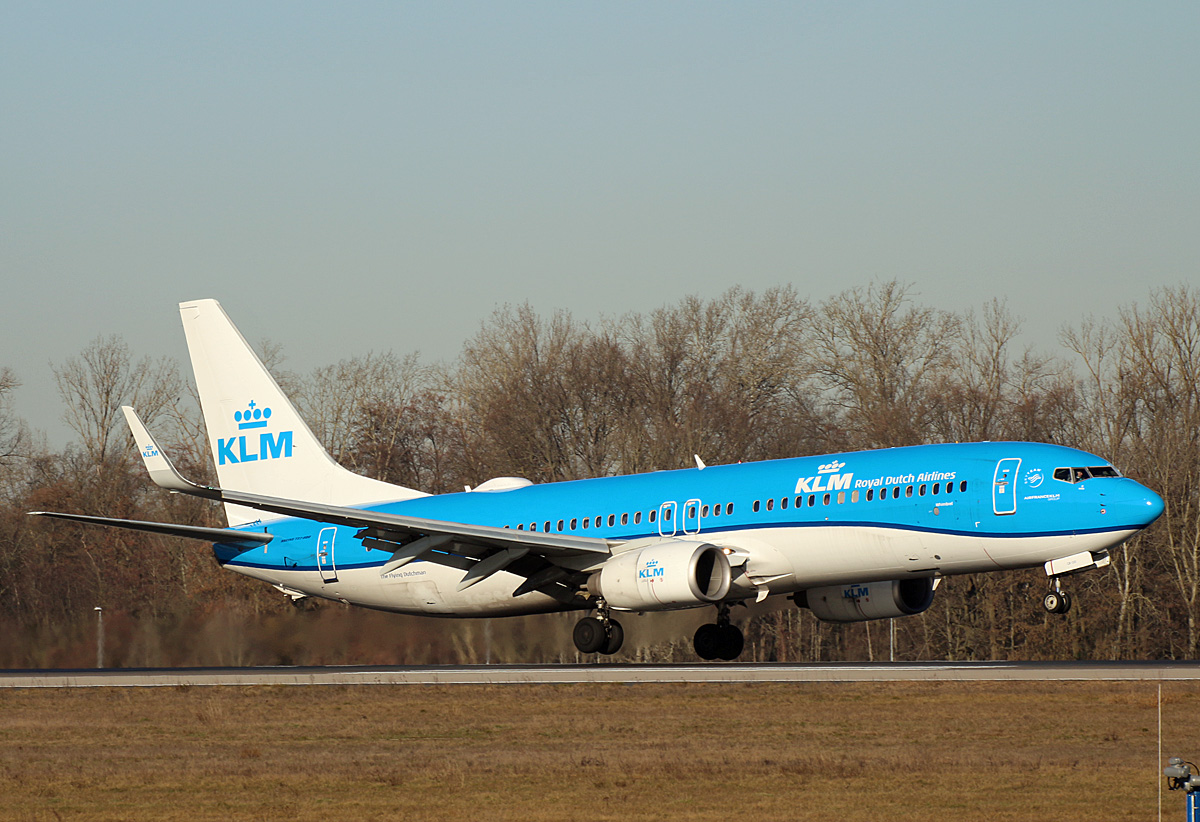 KLM, Boeing B 737-8K2, PH-BGB, BER, 28.02.2023
