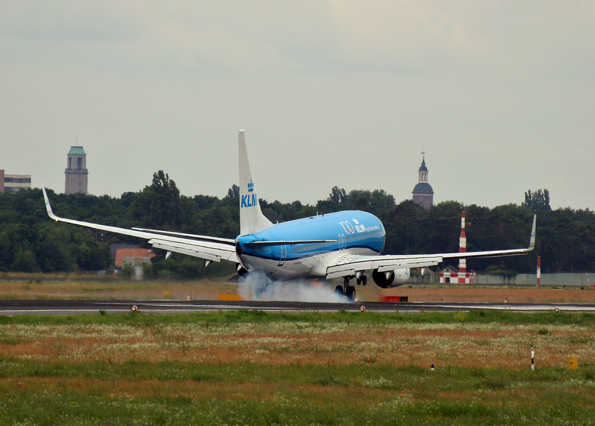 KLM, Boeing B 737-8K2, PH-BXA, TXL, 20.06.2020