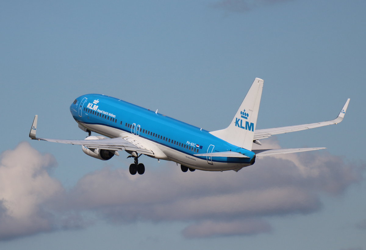 KLM, Boeing B 737-8K2, PH-BXC, BER, 15.05.2026