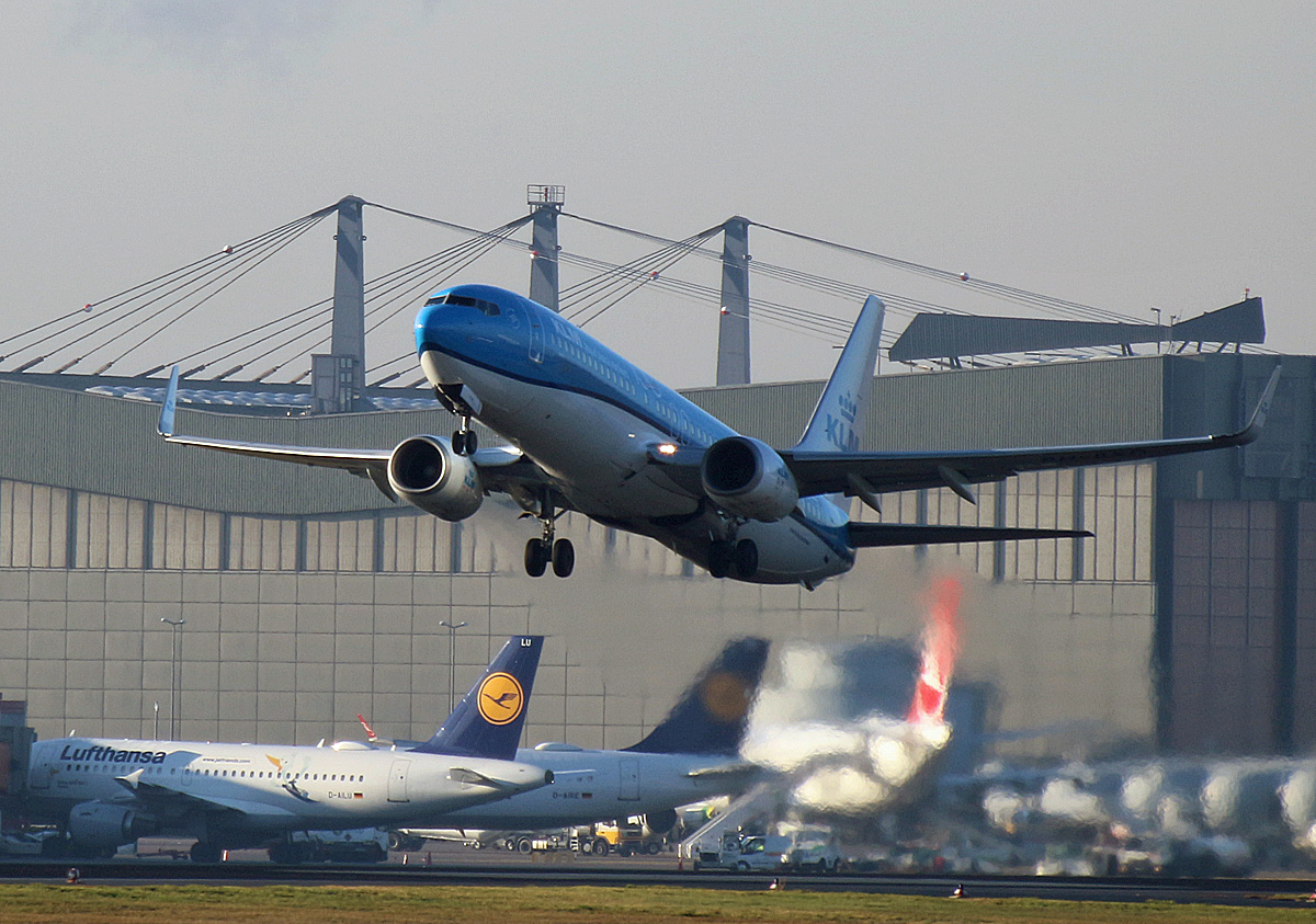 KLM, Boeing B 737-8K2, PH-BXD, TXL, 20.12.2019