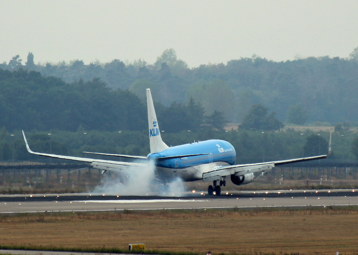 KLM, Boeing B 737-8K2, PH-BXN, BER, 19.08.2022