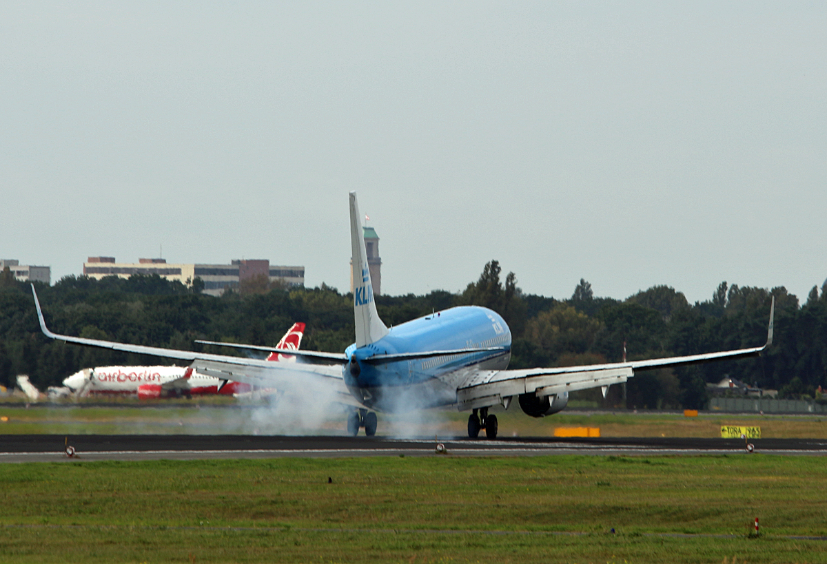 KLM, Boeing B 737-8K2, PH-BXV, TXL, 12.09.,2017