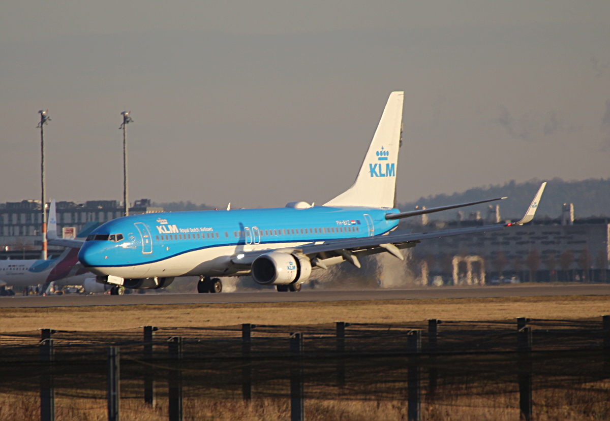 KLM, Boeing B 737-8K2, PH-BXZ, BER, 19.12.2025