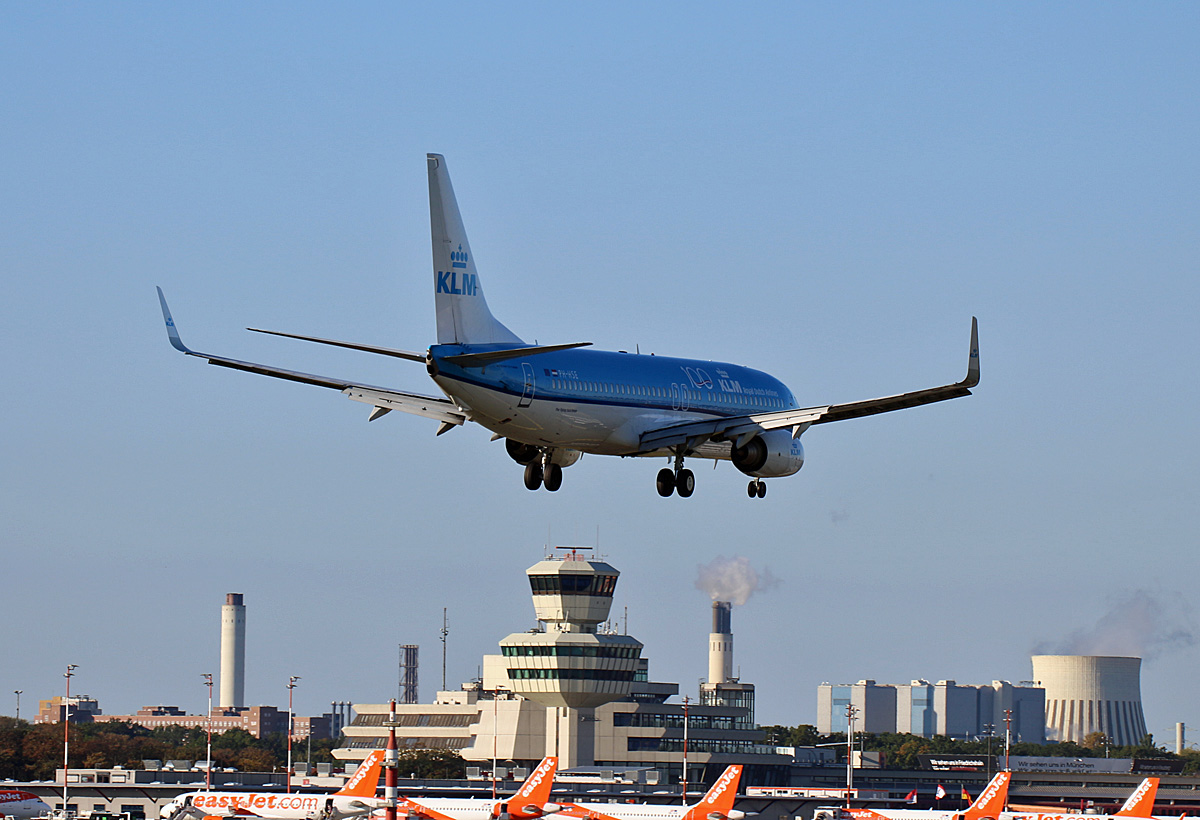 KLM, Boeing B 737-8K2, PH-HSE, TXL, 12.10.2019