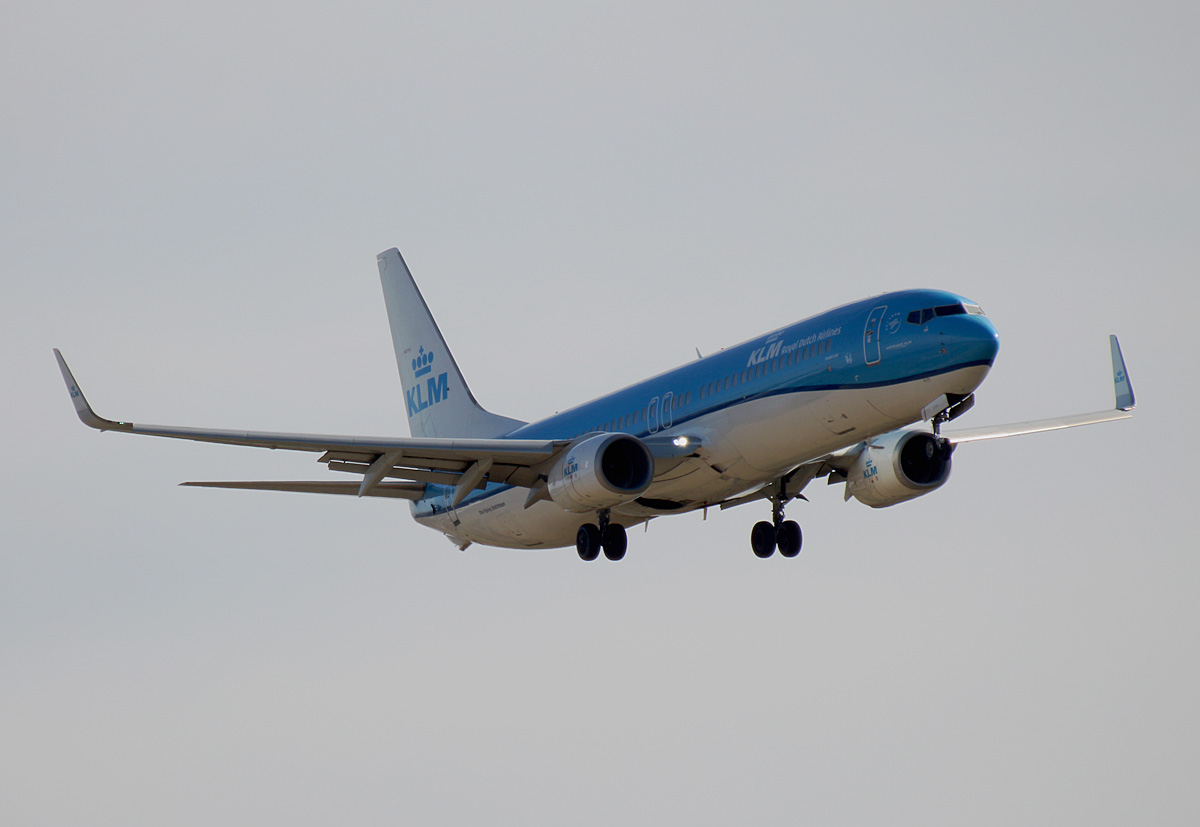 KLM, Boeing B 737-9K2, PH-BXP, BER, 08.10.2022